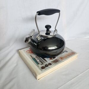 Chantal Black Enamel on Steel Whistling Tea Kettle Pot 1.8 Quart